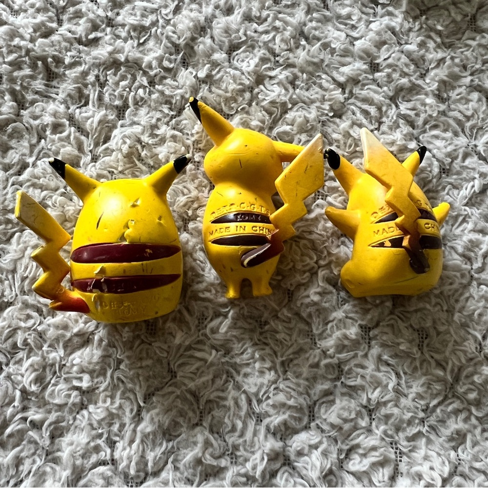 Tomy 1990’s Lot of 3 Pikachu Figurines | Pokemon Collectibles | Retro Toys - Picture 6 of 15